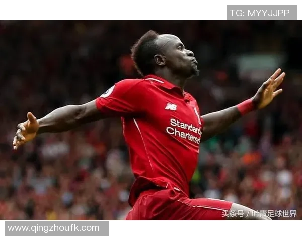 从贫困到巅峰足球明星背后的悲催人生故事揭秘